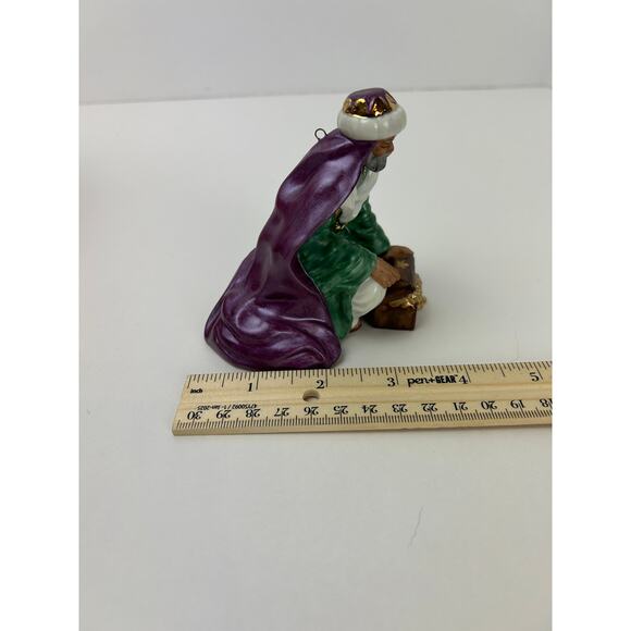 Hallmark Keepsake 1999 Melchior The Magi Blessed Nativity Porcelain w Box - Picture 6 of 9